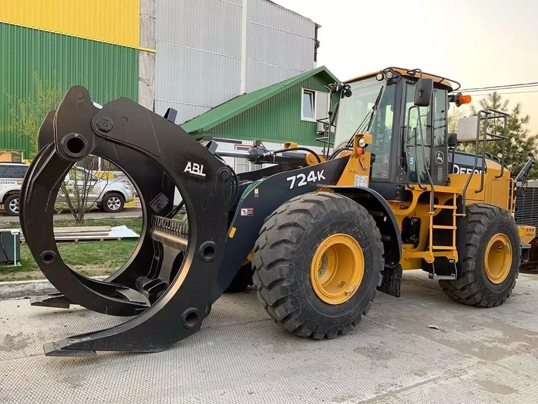 Лесопогрузчик John Deere 724K