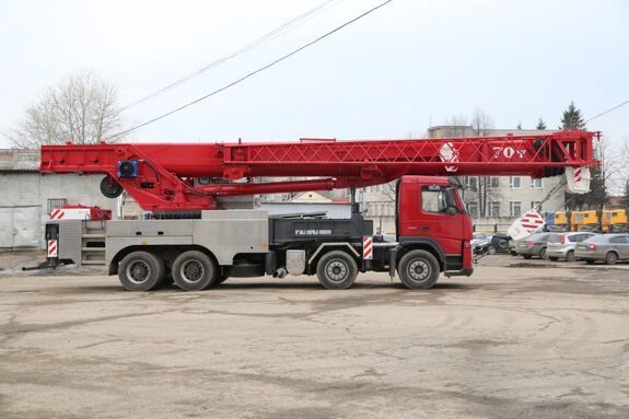 Автокран Галичанин КС-75721 H&H (42м)