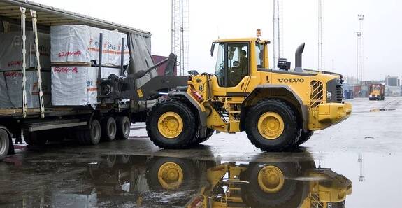 Аренда фронтального погрузчика VOLVO L110F