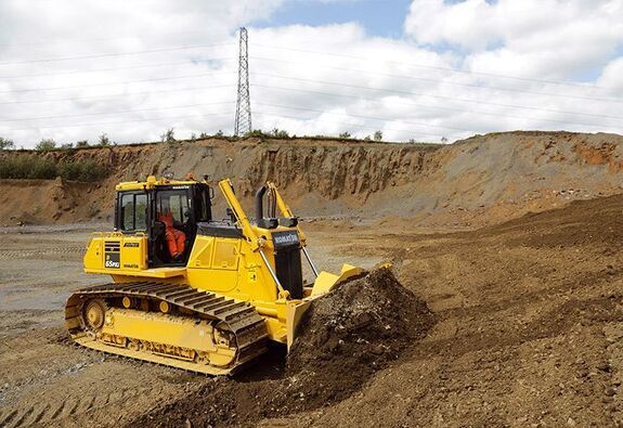 Аренда гусеничного бульдозера Komatsu D65EXi/PXi-18